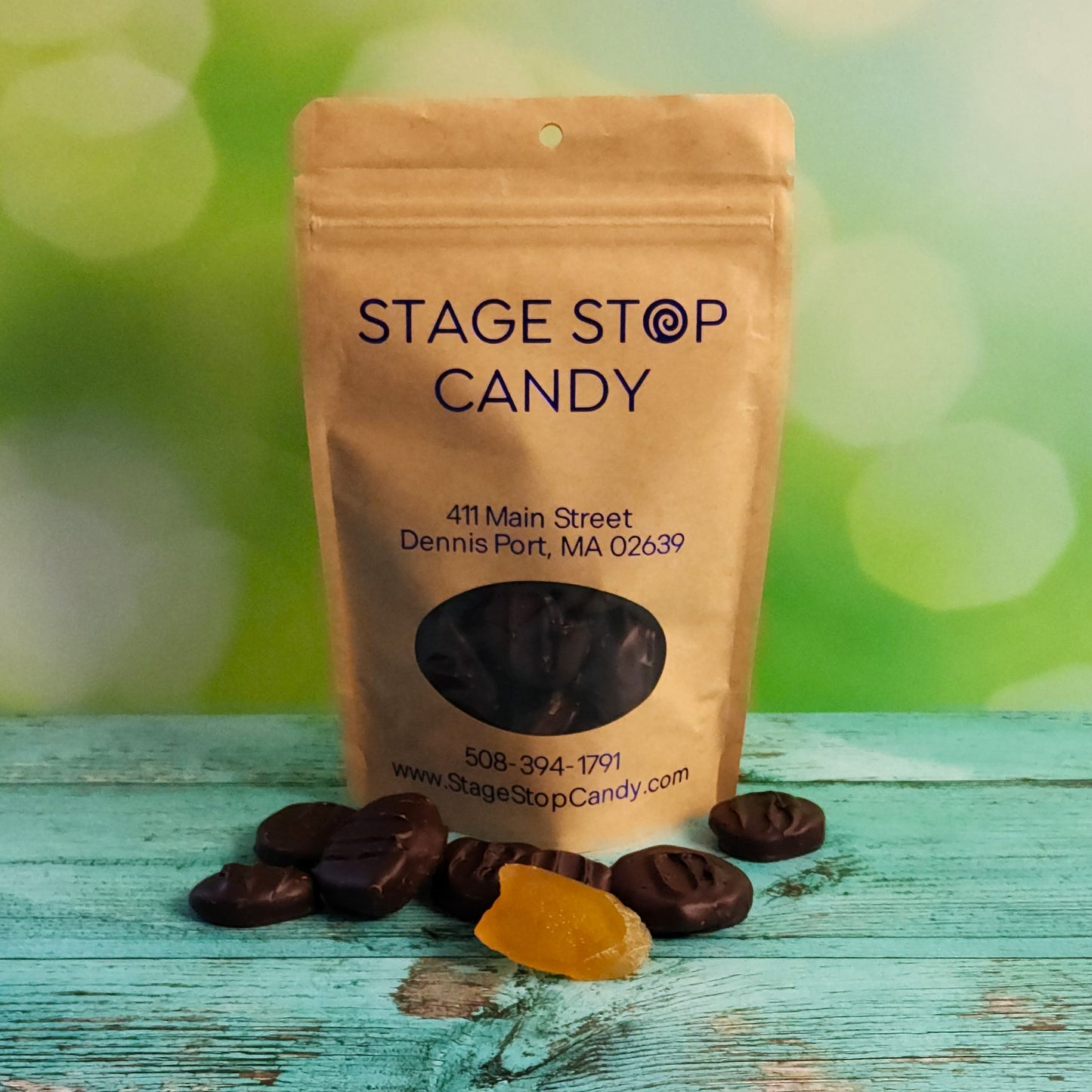 Sliced Ginger covered in delicious Dark Chocolate.
Packed in a 6 ounce resealable bag.