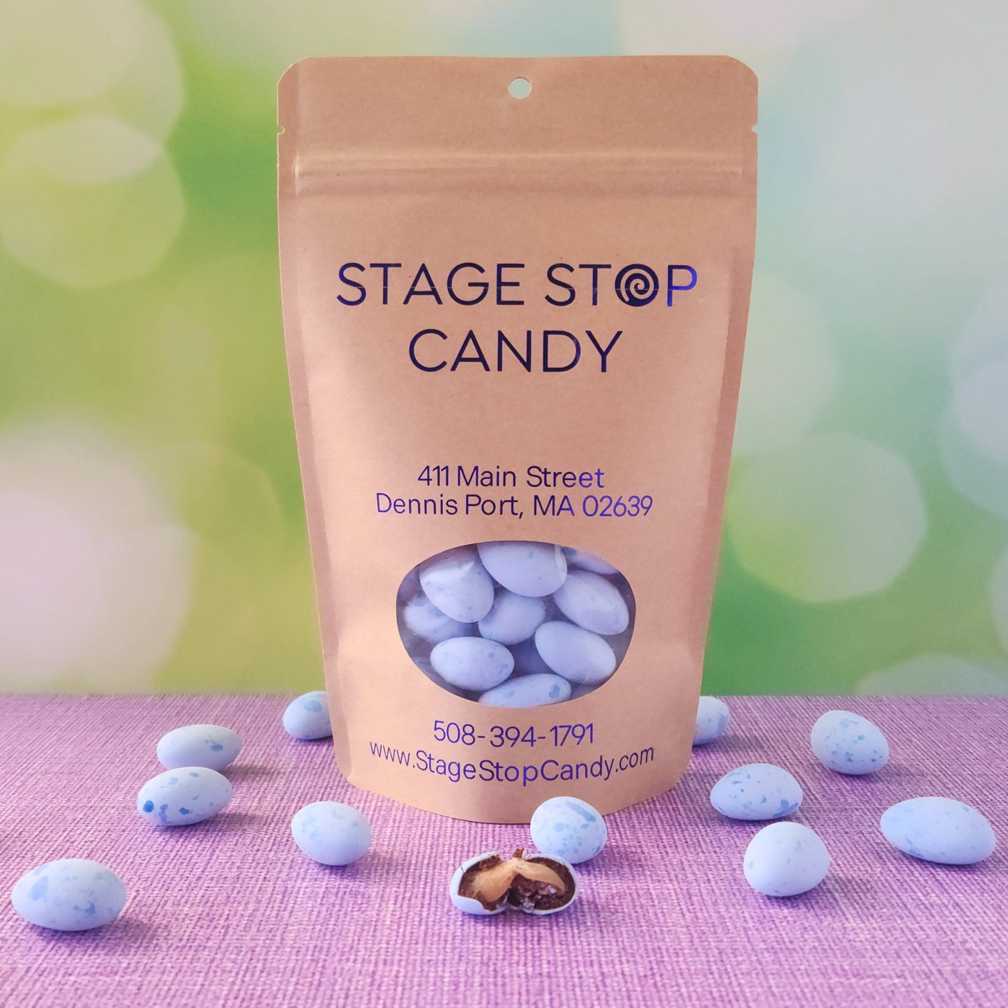  Caramel Robin’s Eggs, a delightful treat that’s as beautiful as it is delicious! These powder blue, speckled candies feature a crisp candy shell, a layer of smooth dark chocolate, and a rich, gooey caramel center for the perfect bite. Packed in a 6-ounce resealable kraft bag, they’re great for Easter baskets, candy dishes, or snacking anytime.