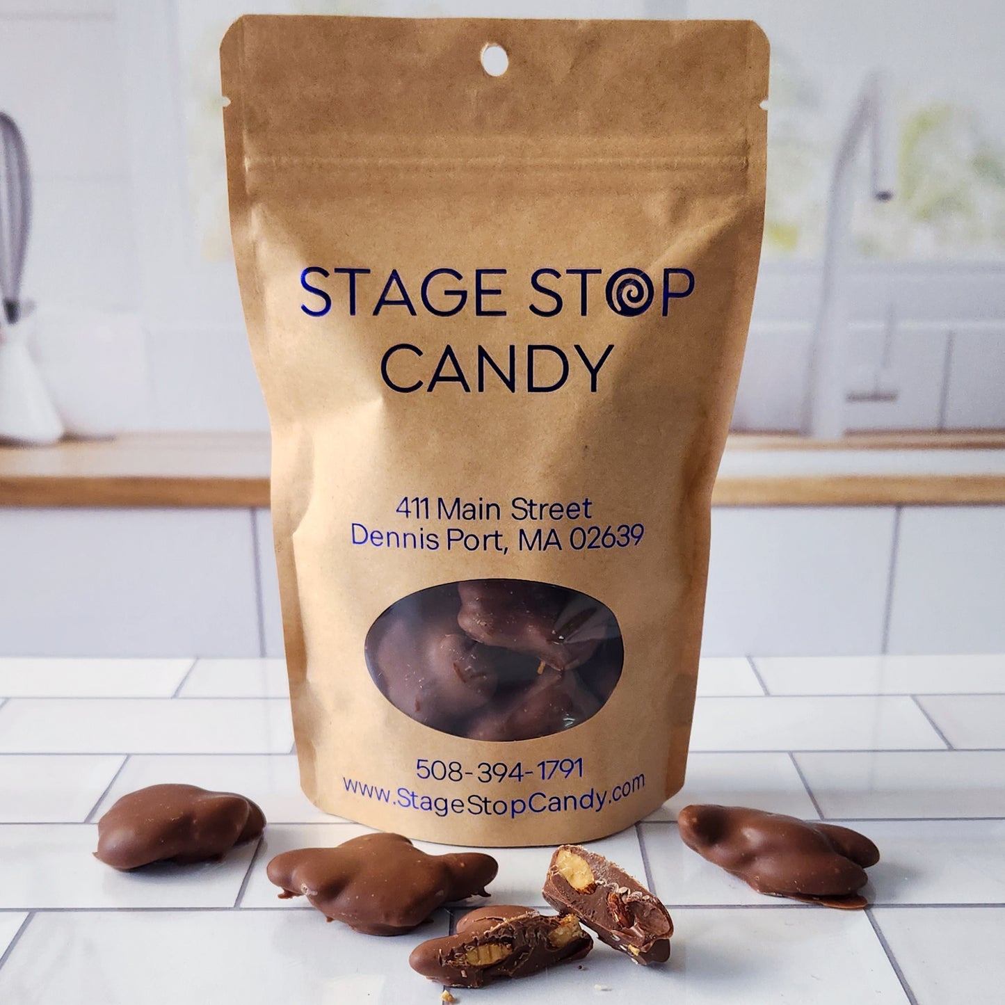 Enjoy the perfect combination of whole, crunchy almonds and smooth chocolate with our Almond Clusters, available in rich milk chocolate. Each 6-ounce bag offers a luxurious treat for snacking, sharing, or gifting.