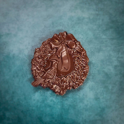 Cardinal in a Wreath Solid Chocolate Favor