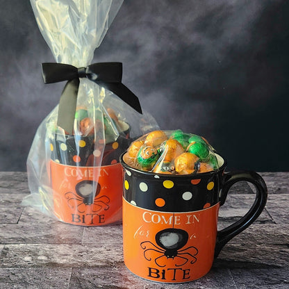 Come In For A Bite Halloween Spider Gift Mug