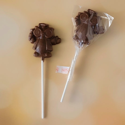 Graduation Owl Milk Chocolate Lollipop