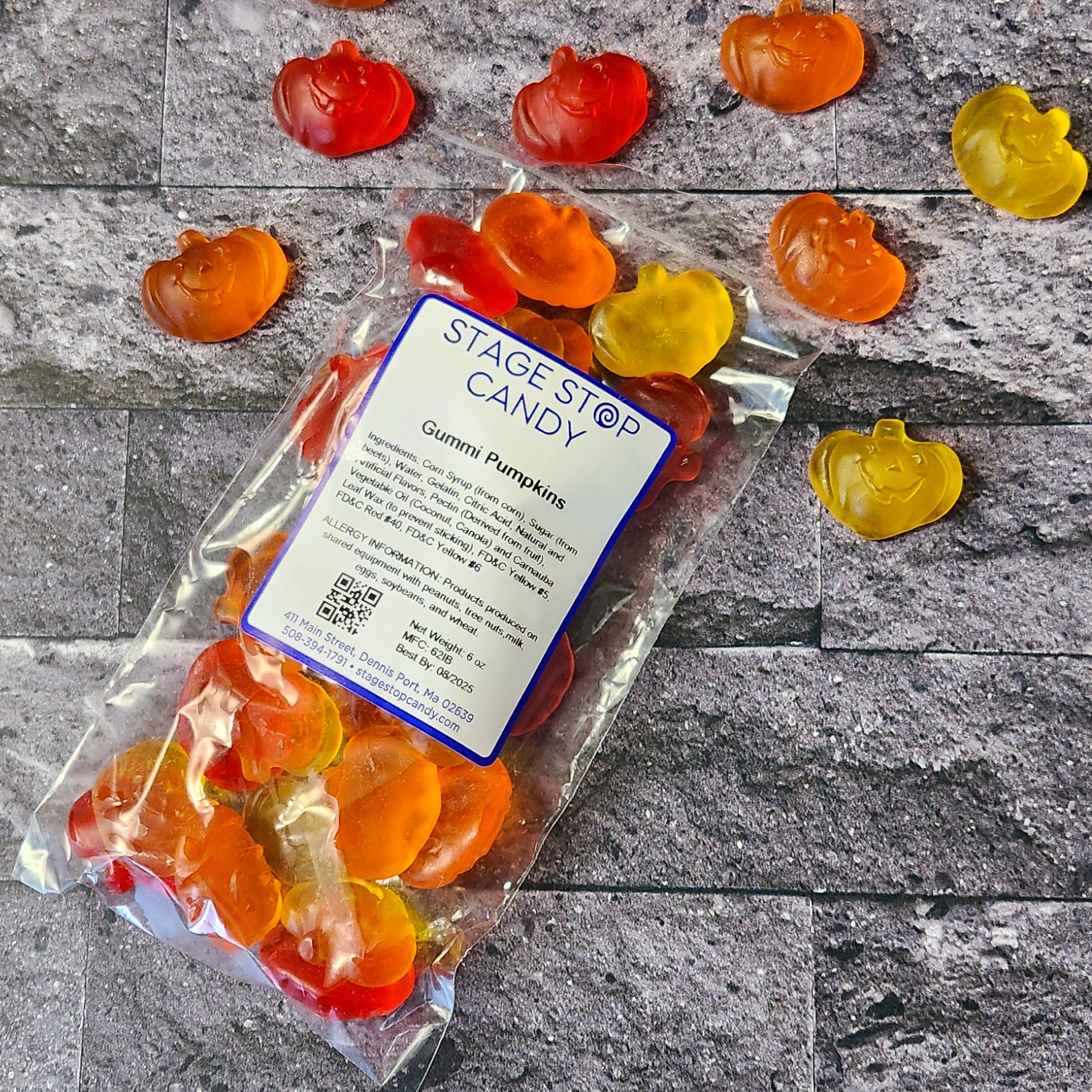 gummi pumpkins packed in a 6 ounce bag