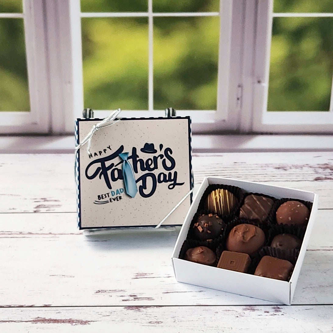 Happy Father's Day Tie Themed Box with Popular Assortment