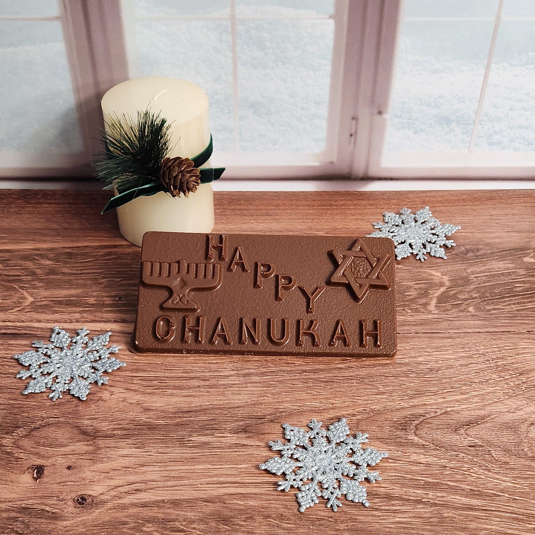 Celebrate Chanukah with our Delicious Chocolate Greeting Card! Made with creamy milk chocolate, this festive treat is the ideal gift for friends and family to enjoy. 