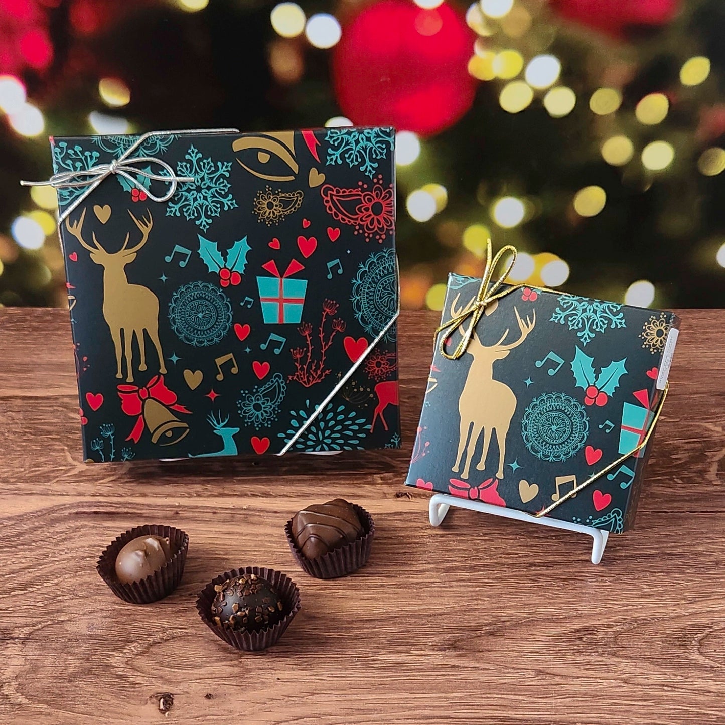 Chocolate assortment in cheerful holiday themed box.  Filled with a variety of creams, caramels, melt-aways and  truffles.
Available in 9 or 16 pieces