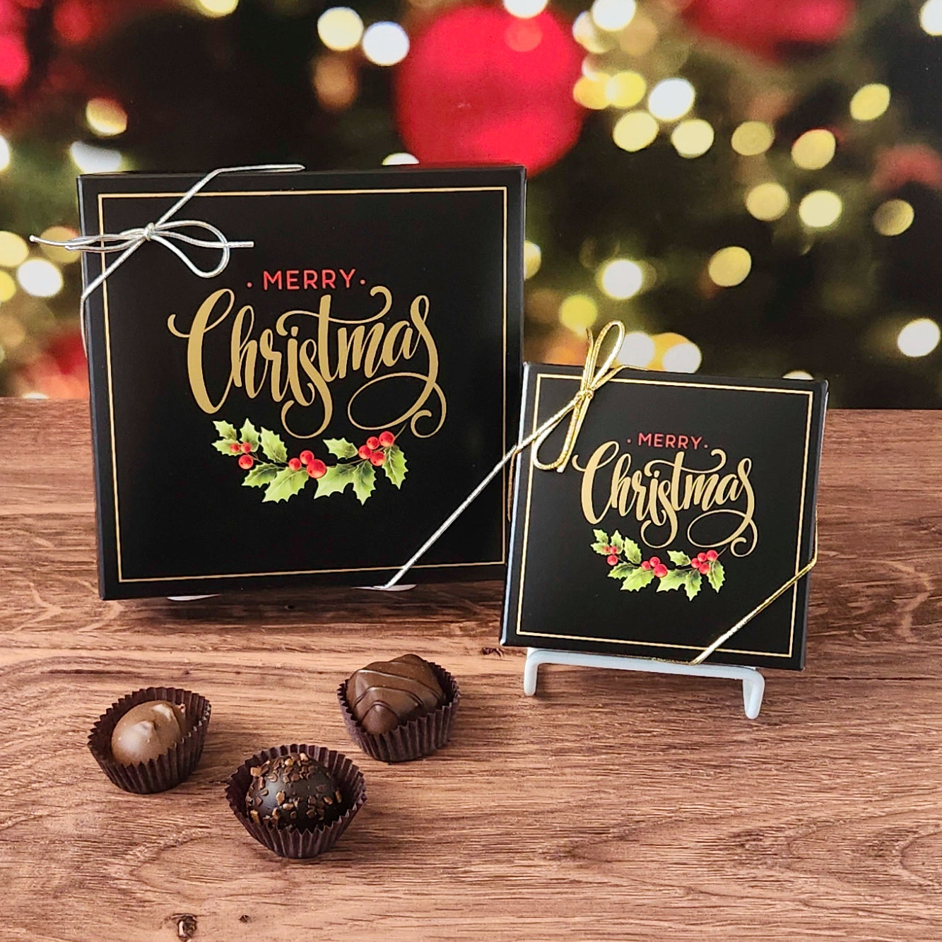 Chocolate assortment in Merry Christmas decorative box.  filled with a variety of creams, caramels, melt-aways and  truffles.
Available in 9 or 16 pieces