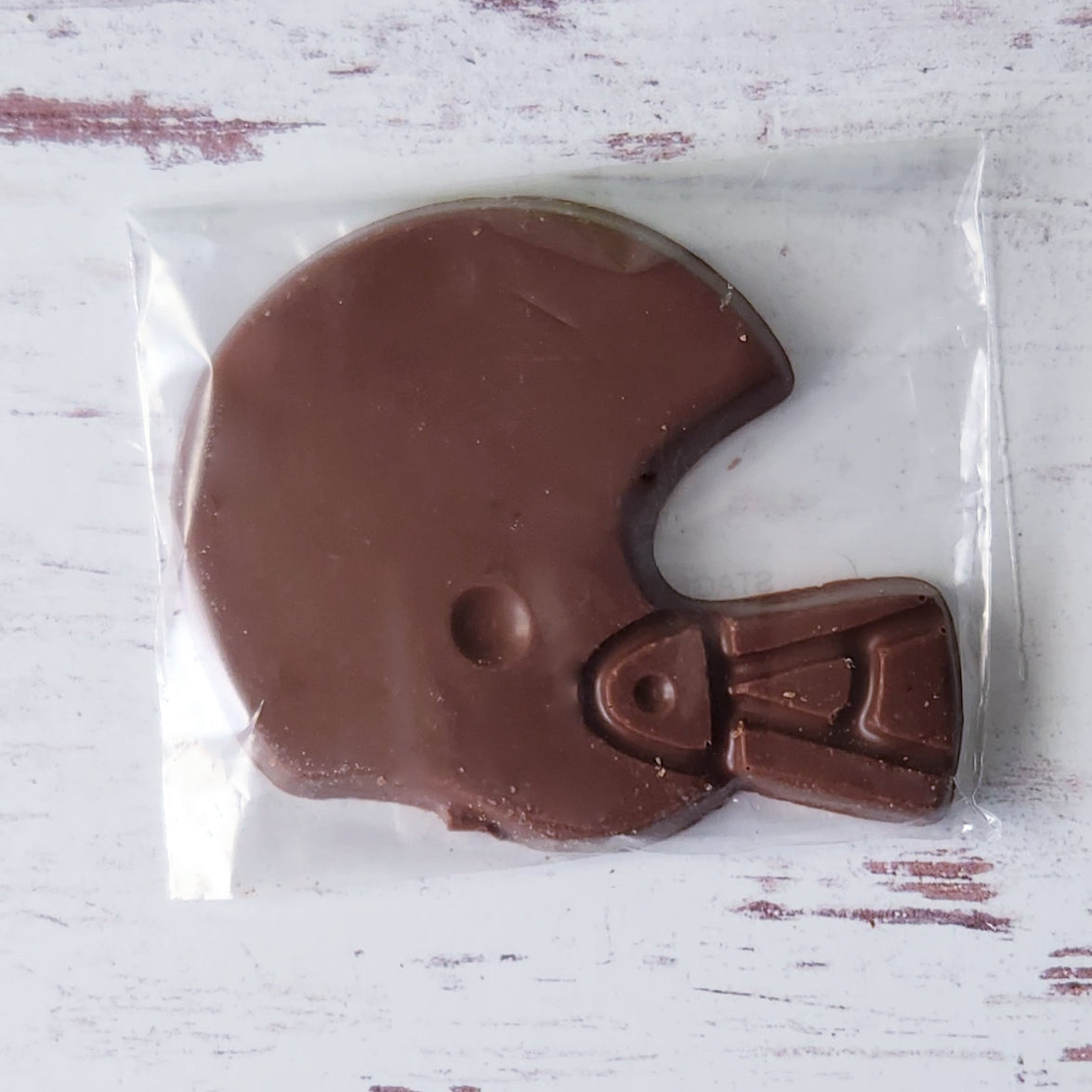 Sports fans love our Milk Chocolate Football helmet. Great for game day celebrations.