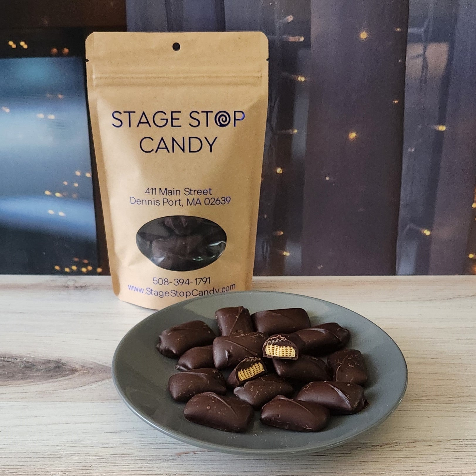 アップルディッシュ Molasses Chips - Classic Crunchy Candy – Stage Stop Candy