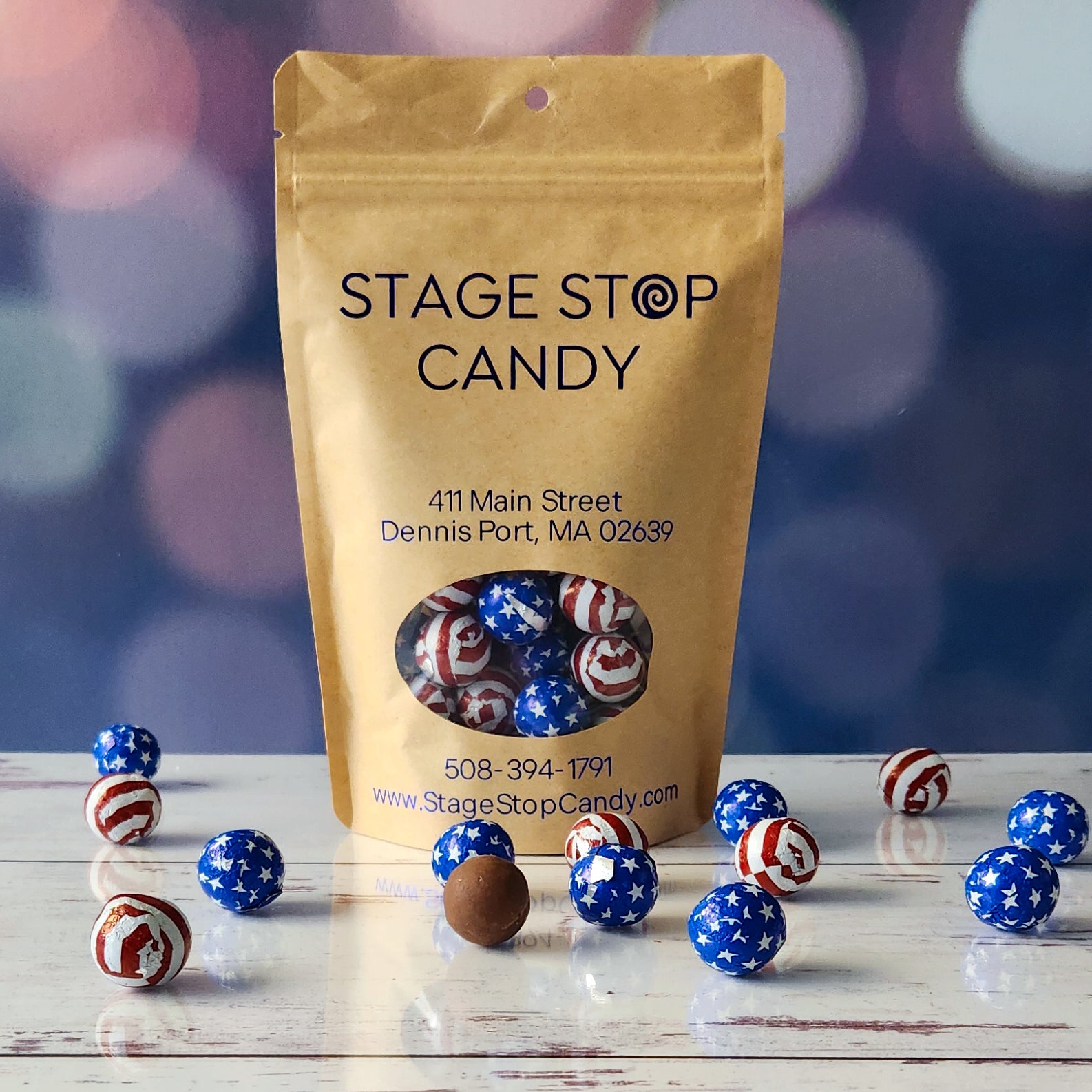 Celebrate with our Stars and Stripes Foiled Milk Chocolate Balls, packed in a 7-ounce bag and perfect for adding a patriotic touch to any event. Each creamy milk chocolate ball is wrapped in vibrant foil, making them an ideal sweet treat for parties, gift baskets, or festive celebrations.