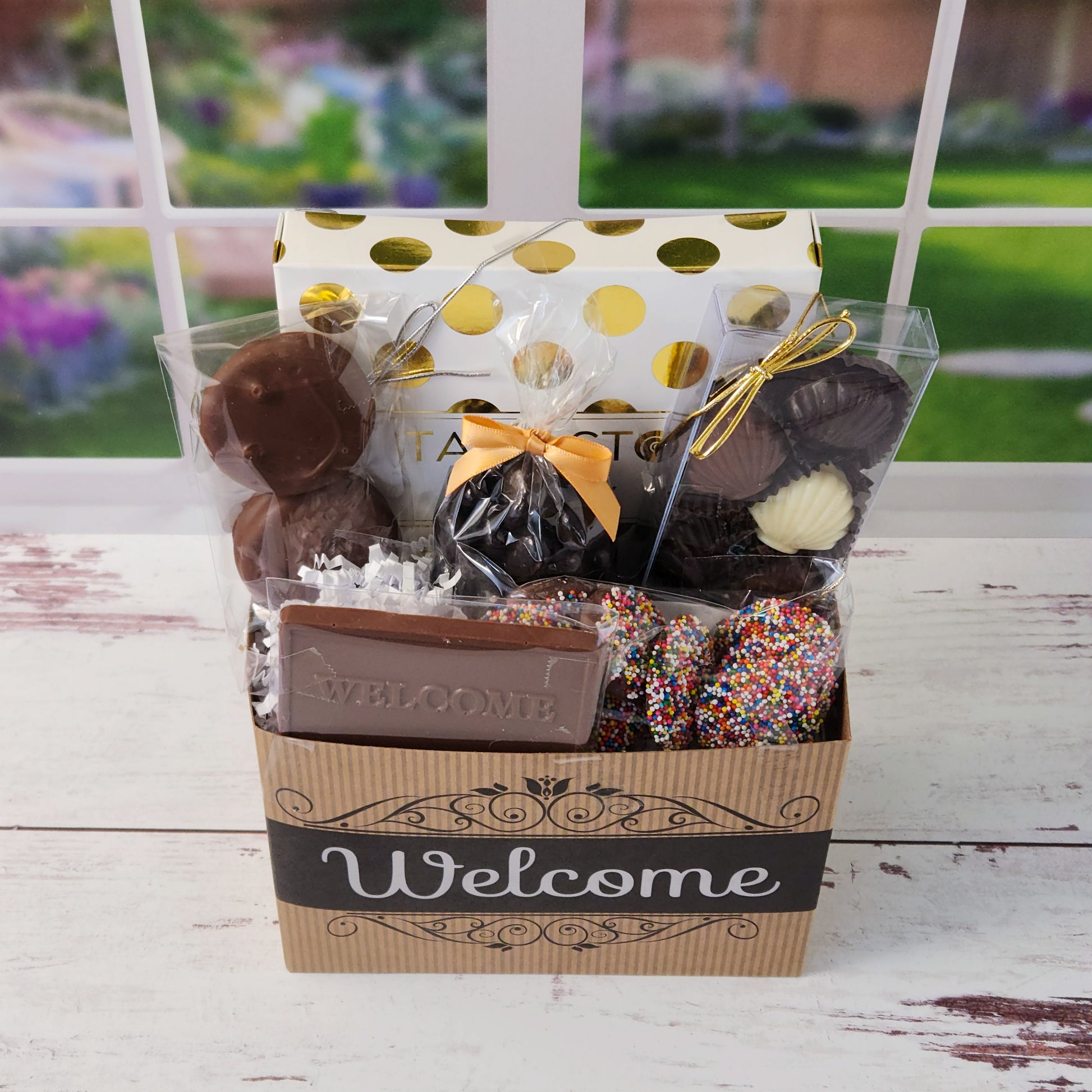 Welcome Gift Basket – Stage Stop Candy - Main Image