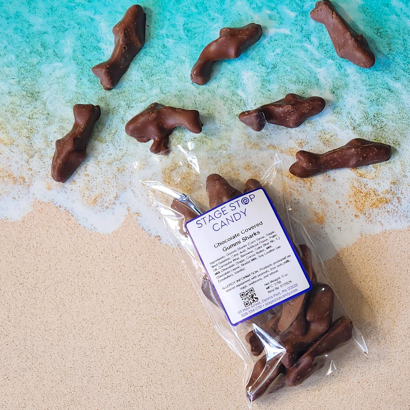 Sink your teeth into our irresistible Milk Chocolate-covered Gummi Shark bites!
Packed in a 5 ounce bag